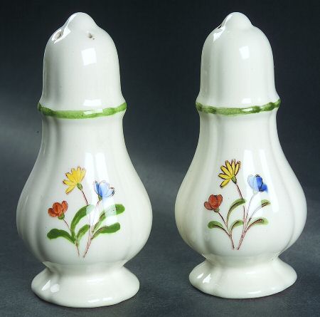 Spring Garland Salt & Pepper Set