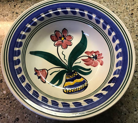 T631 9" Round Vegetable Bowl
