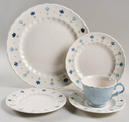 True Blue 4 Piece Place Setting