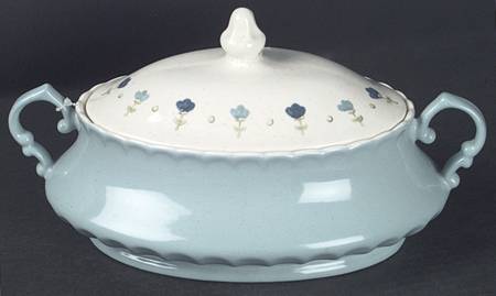 True Blue 1.25 Quart Oval Covered Casserole