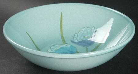 Tulips 9" Round Vegetable Bowl