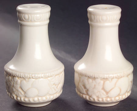 Vernon Antiqua Salt & Pepper Set