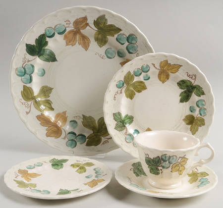 Vineyard 5 Piece Place Setting