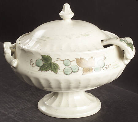 Vineyard Tureen & Lid w/Ladle