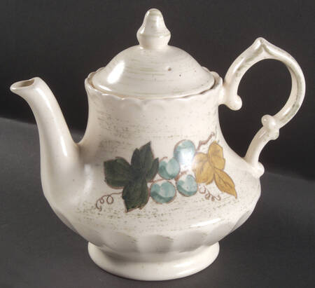 Vineyard Teapot & Lid