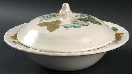 Vineyard Round Covered Vegetable