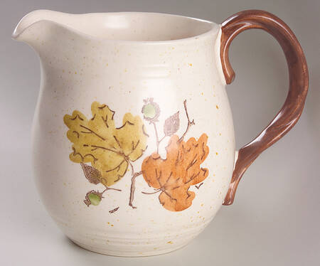 Woodland Gold 32 Oz Pitcher