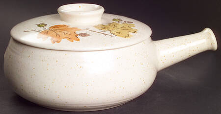 Woodland Gold 1.5 Qt Round Covered Casserole