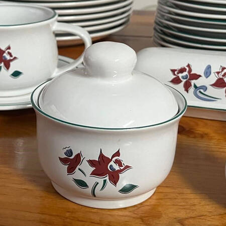 Touch of Elegance Sugar Bowl & Lid