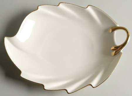 24 Karat Large Leaf Dish