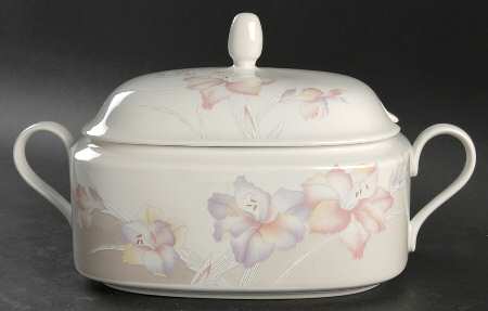 Acacia 1.5 Quart Oval Covered Casserole