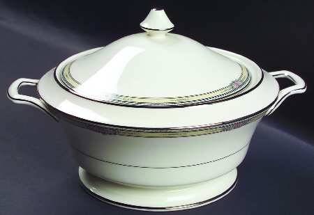 Afton Round Covered Vegetable