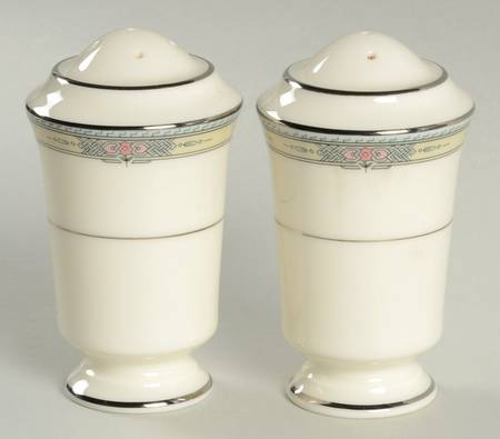 Afton Salt & Pepper Set