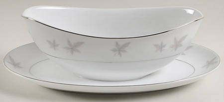 Alberta Gravy Boat with Attached Underplate