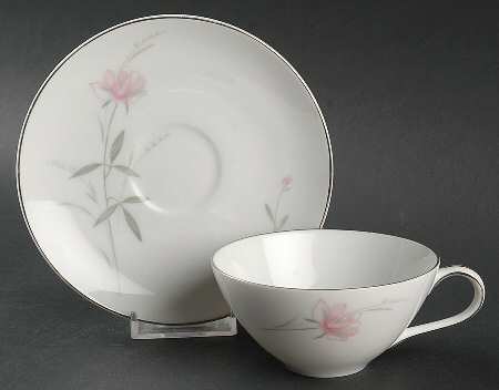 Aliso Flat Cup & Saucer Set