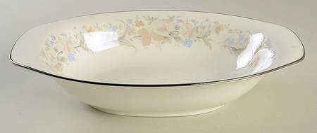 Alyssa 11" Oval Vegetable Bowl