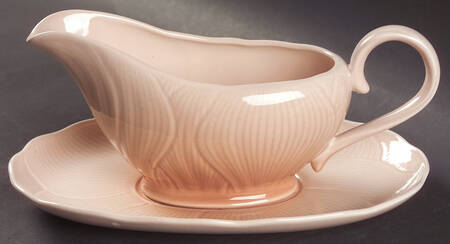 Amaryllis Gravy Boat & Underplate