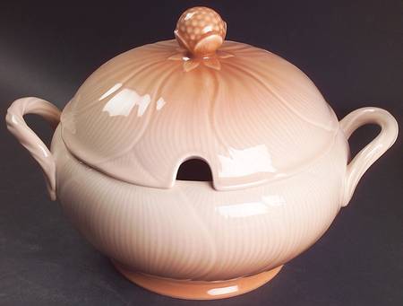 Amaryllis Tureen &  Lid