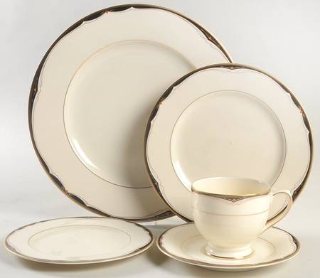 Ambassador Black 5 Piece Place Setting