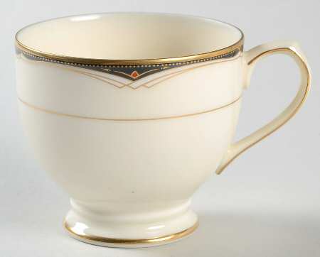 Ambassador Black Footed Cup