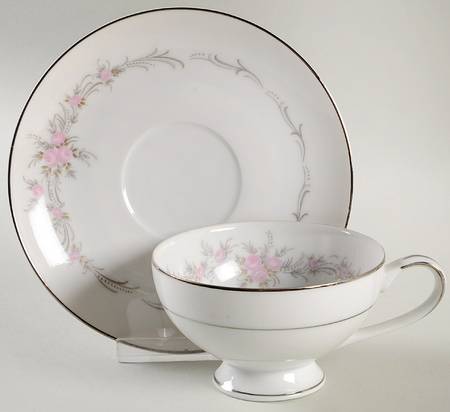 Amelia Footed Cup & Saucer Set