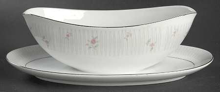 Amy Gravy Boat with Attached Underplate