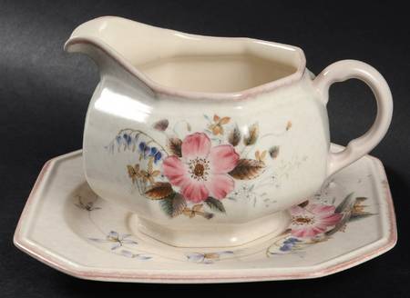 April Glory Gravy Boat & Underplate