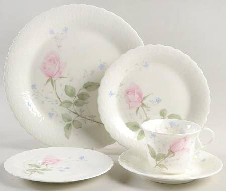 April Rose 40 Piece Estate Set