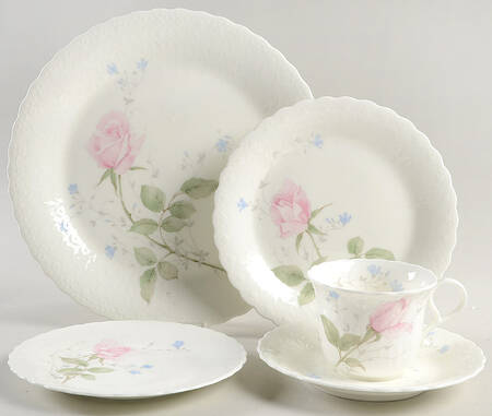 April Rose 40 Piece Estate Set