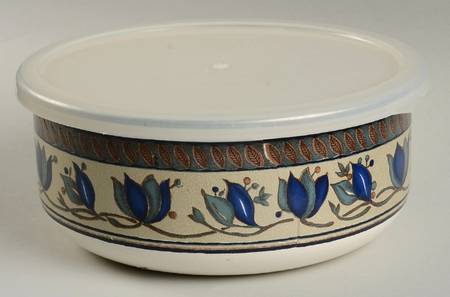 Arabella 7 1/2" Metal Bowl W/Plastic Lid
