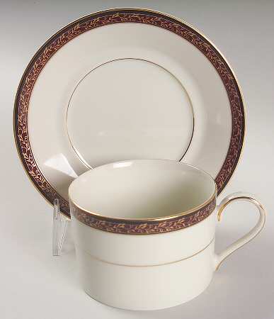 Aramis Flat Cup & Saucer Set