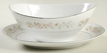 Ardsley Gravy Boat with Attached Underplate
