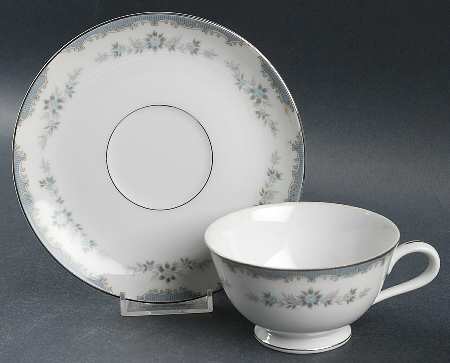 Arlington Footed Cup & Saucer Set