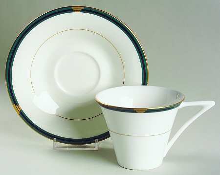 Avantique Flat Cup & Saucer Set