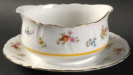 Avondale Round Gravy Boat/Attached Underplate