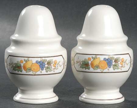 Basket of Fruit Salt & Pepper Set