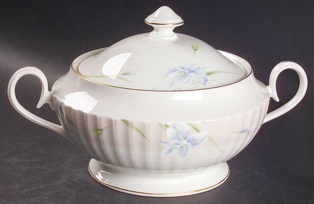 Ballantyne Round Covered Vegetable