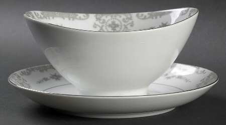 Banbury Gravy Boat with Attached Underplate
