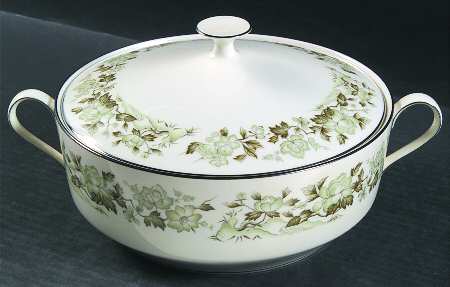 Bancroft Round Covered Vegetable