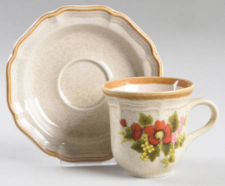 A Basket of Wildflowers Flat Cup & Saucer Set