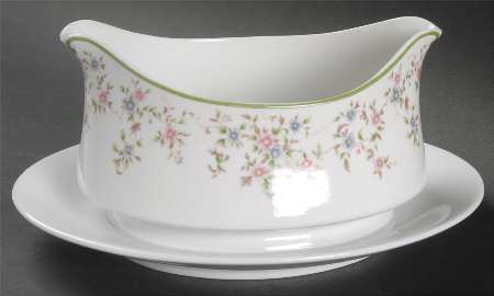 Beaumont Gravy Boat with Attached Underplate
