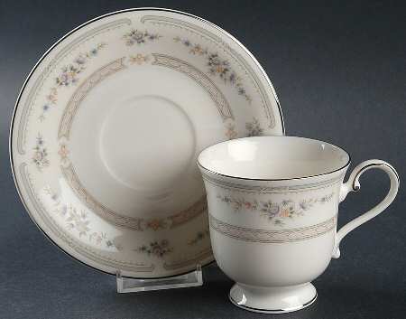 Beaumont Footed Cup & Saucer Set