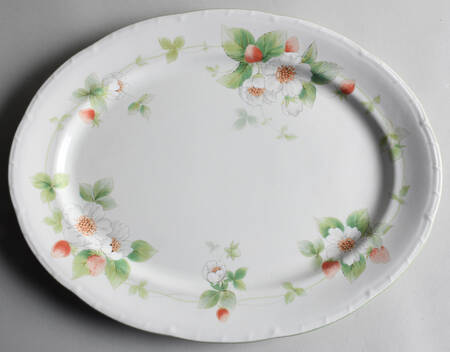 Berry Bloom 14" Oval Serving Platter