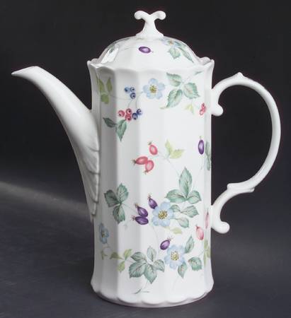 Berry Festival Coffee Pot & Lid