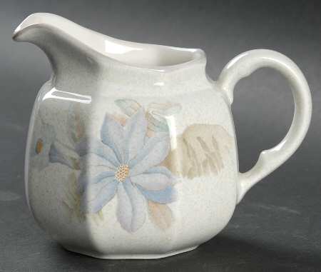 Bellemeade Creamer