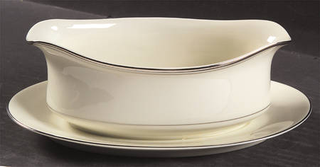 Belair Gravy Boat with Attached Underplate