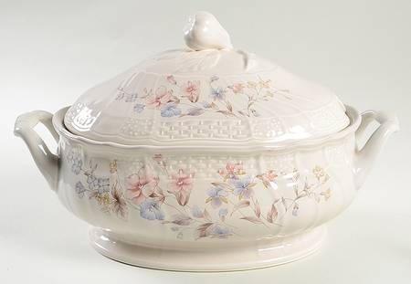 Bella Maria Tureen &  Lid