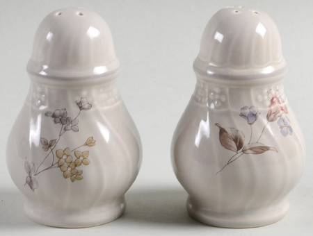 Bella Maria Salt & Pepper Set