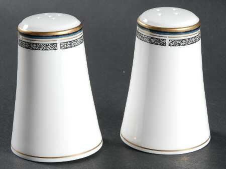Beekman Place Salt & Pepper Set