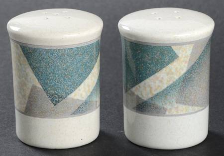 Bermuda (Intaglio Line) Salt & Pepper Set